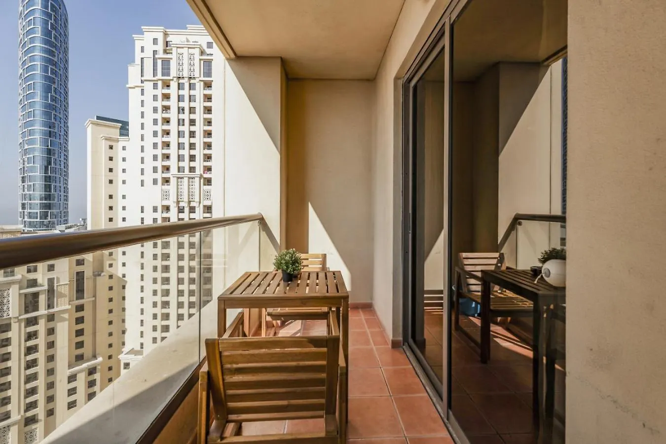 Short Stay Apartment Shams 1 Jumeirah Beach Residence 2 Bed Sleeps 6 Dubai