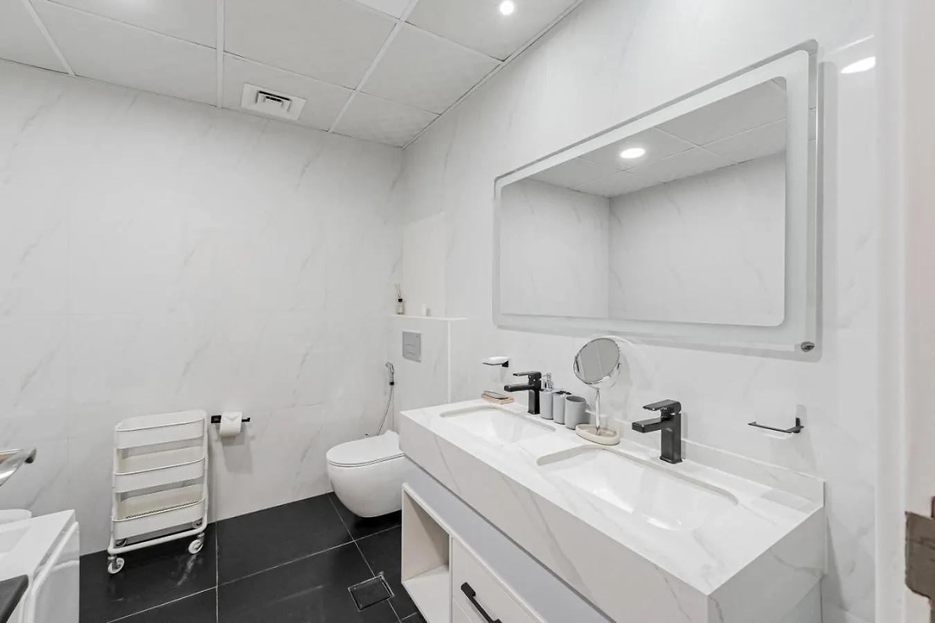 Short Stay Apartment Shams 1 Jumeirah Beach Residence 2 Bed Sleeps 6 Dubai