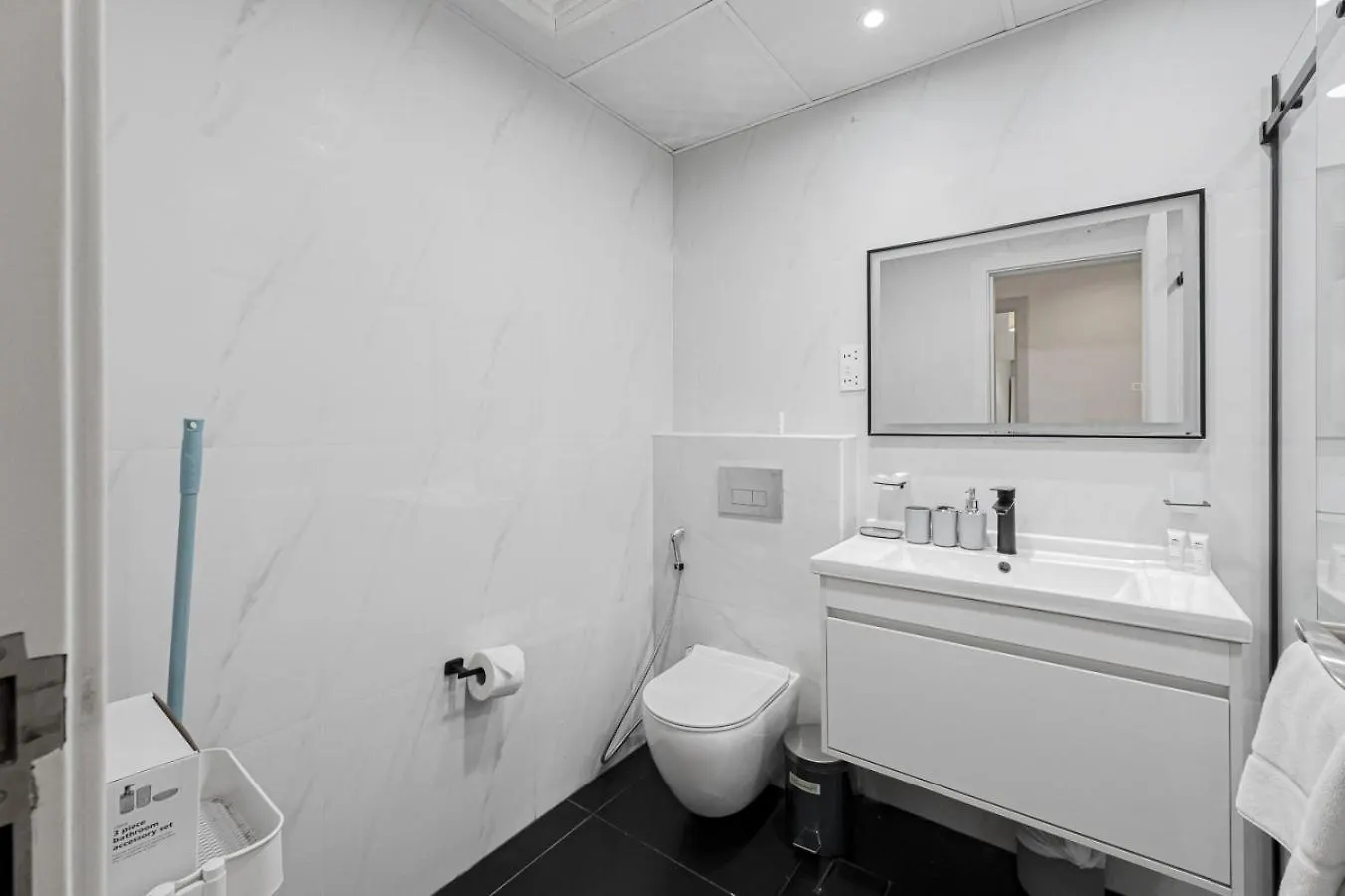 Short Stay Apartment Shams 1 Jumeirah Beach Residence 2 Bed Sleeps 6 Dubai
