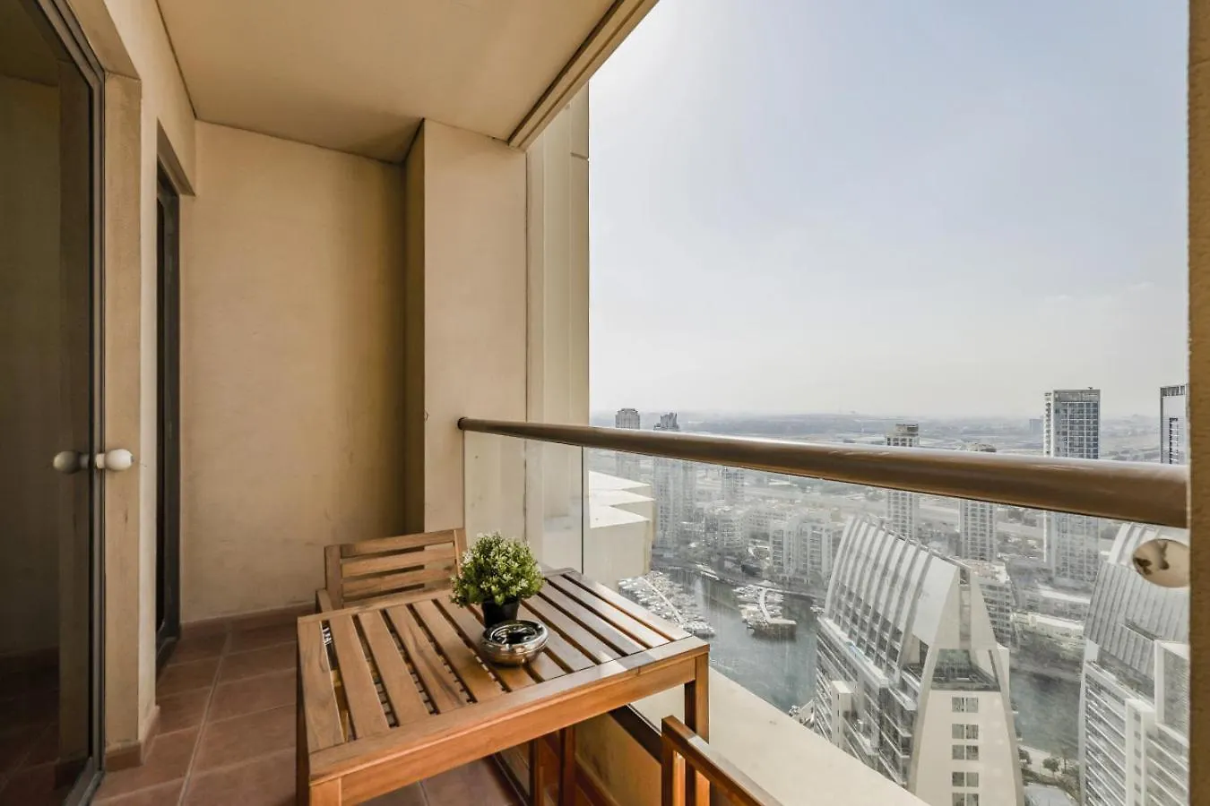 Short Stay Apartment Shams 1 Jumeirah Beach Residence 2 Bed Sleeps 6 Dubai